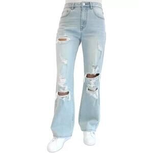 NWT ALMOST FAMOUS Light Wash 90s Fit Distressed Jeans Size 7